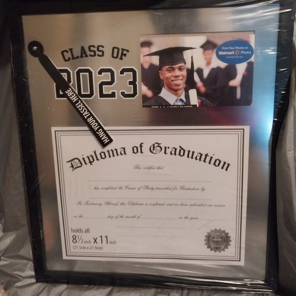 Graduation Set - Picture 4 of 5